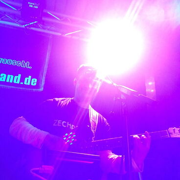 Markus Schnagl mit E-Gitarre